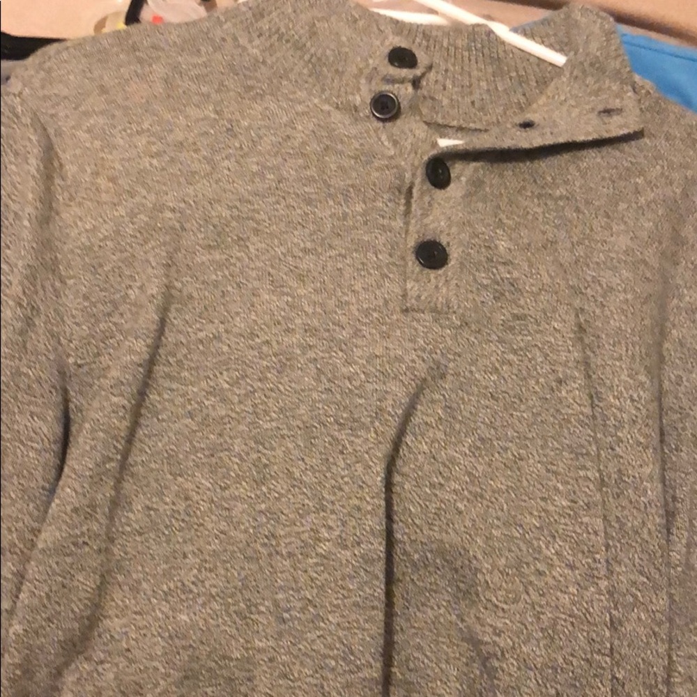 American Eagle turtle neck